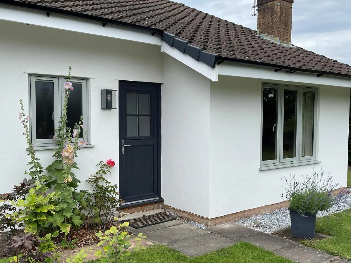 Fir Tree Cottage チェスター